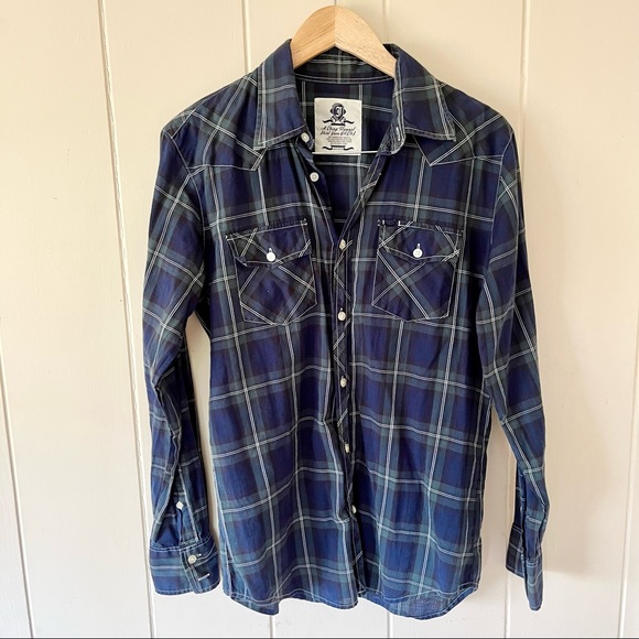 Tops - A CHEAP FLANNEL SHIRT Women’s blue plaid button down shirt size Small